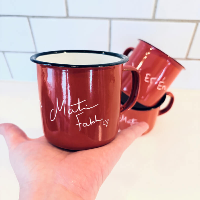 enamel kop med tryk